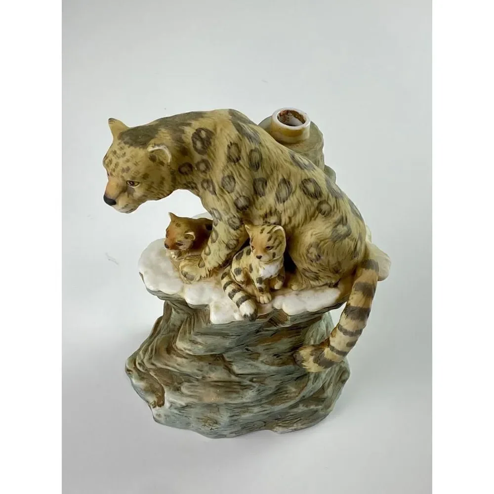 Vintage 1979 Ski Country Snow Leopard Empty Decanter Limited Edition - No Lid BU